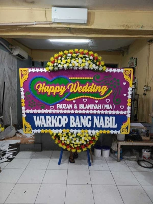 Papan Bunga di Cirangkong Cibatu